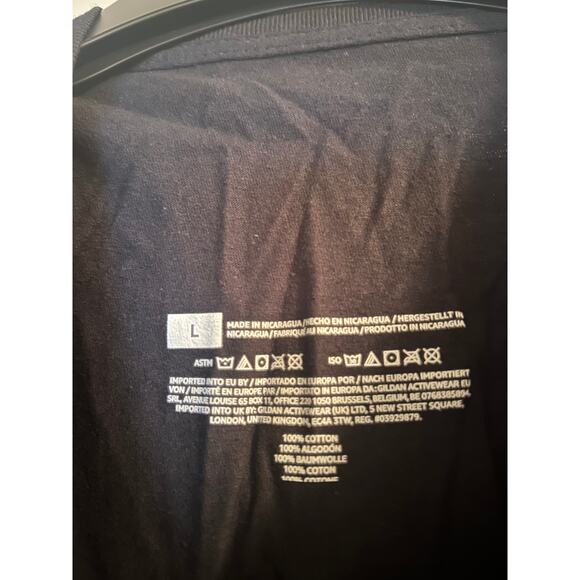 NWOT Women's Cut Short Sleeve Black Tee Shirt Birthday Girl Rainbow Hearts Sz Lg - Picture 4 of 5